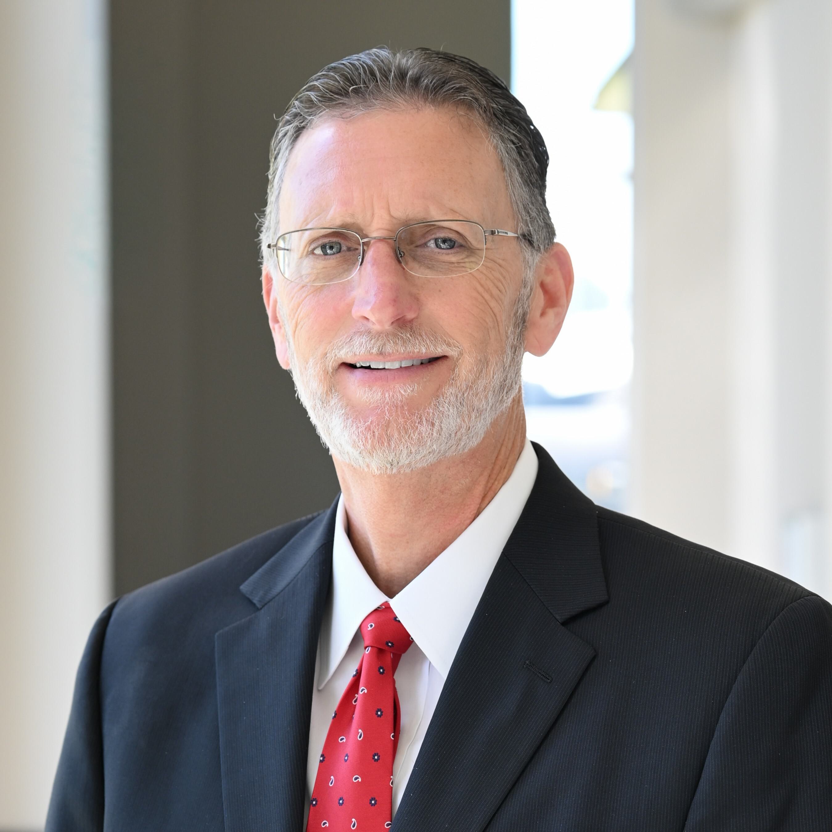 Ronald Hogan headshot