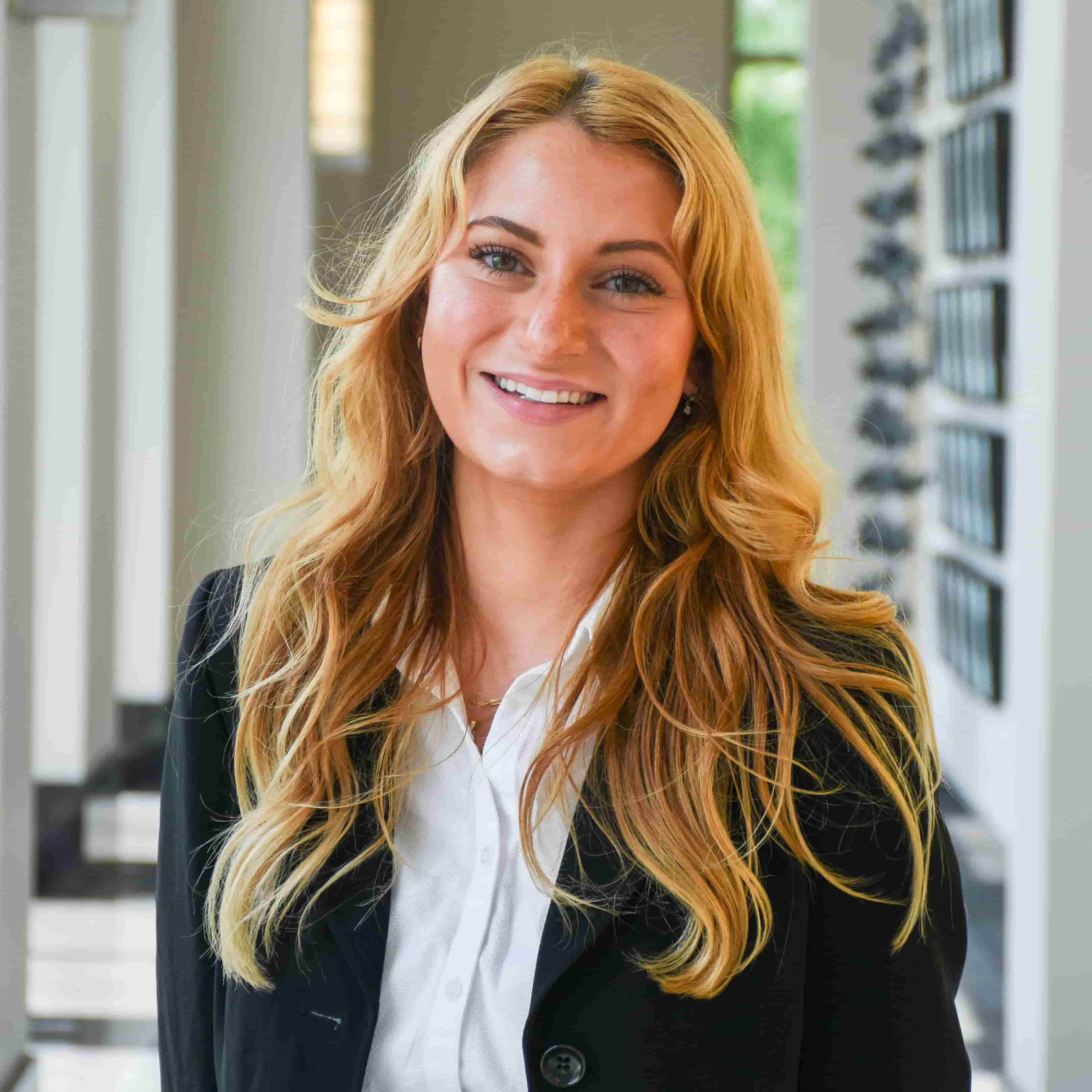 Hannah Habisreitinger sac headshot