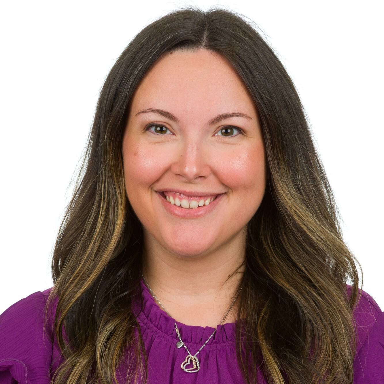 Bethany Edwards Headshot.